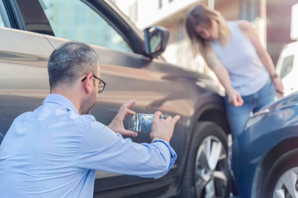 Professional Liability Car Insurance technician working in Decatur, AL